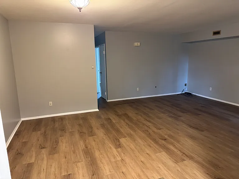 230 W Sheridan Ave #4 — Photo 1