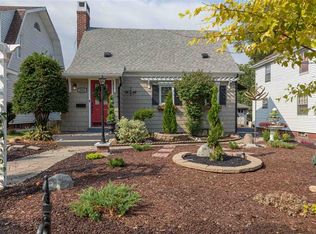 305 E Oakside St, South Bend, IN 46614