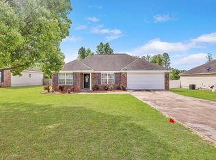 403 Tabby Ln, Glennville, GA 30427