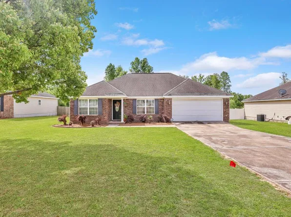 403 Tabby Ln, Glennville, GA 30427
