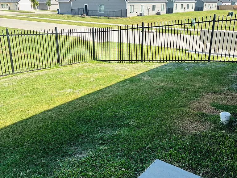 5200-5202 N Honeylocust Cir #5200 — Photo 10