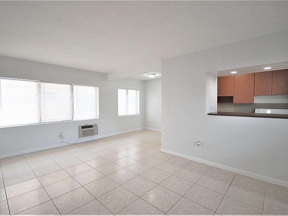 5th image of 850 Bruce St APT 1