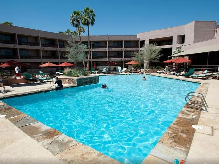 7401 N Scottsdale Rd #28 — Photo 4
