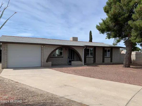 3027 W Bartlett Pl, Tucson, AZ 85741