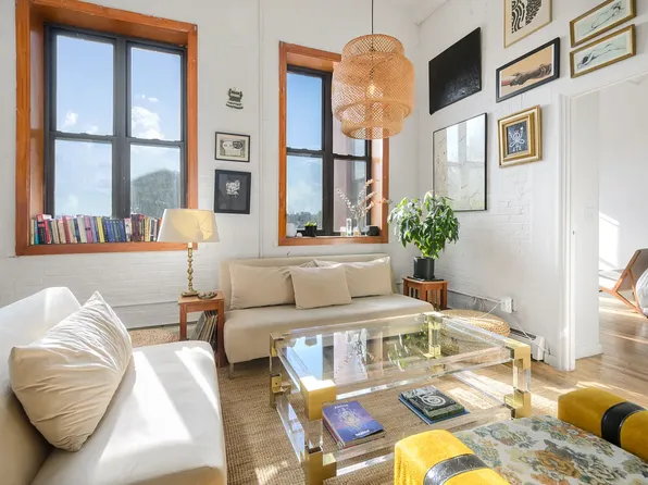 694 Metropolitan Avenue image 1 of 9