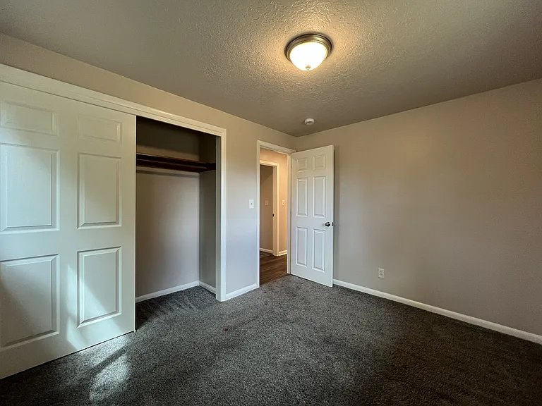 730 SE 143rd Ave — Photo 28
