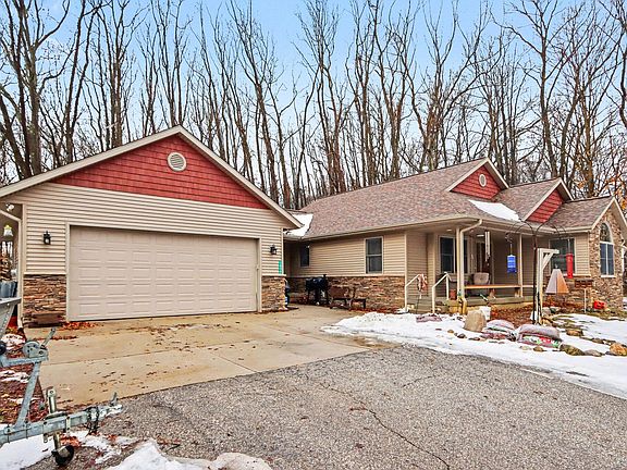 2nd image of 1938 Lincoln Rd