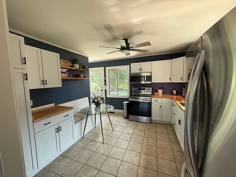 151 Essex Ave — Photo 4