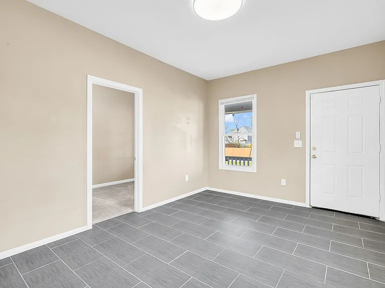 6423 Hazlett St — Photo 3