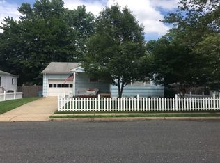 421 Atlantic St, Keyport, NJ 07735