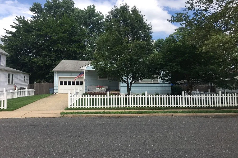 421 Atlantic St photo 1