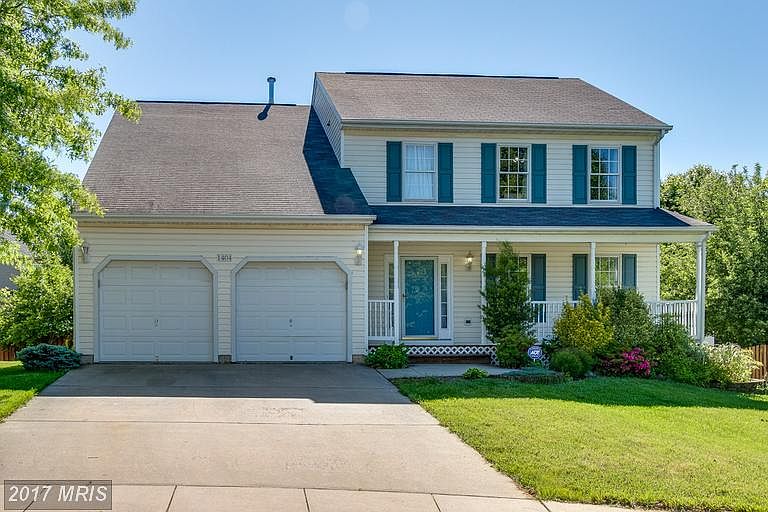 2 car garage, solar panels leased