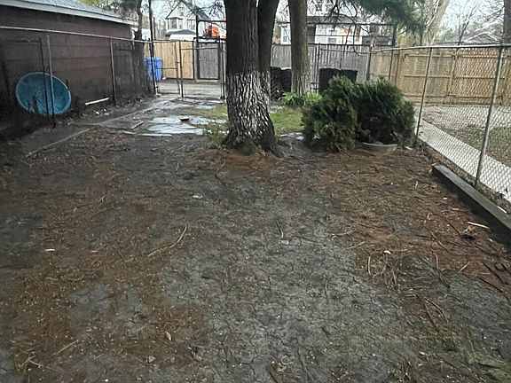 3rd image of 6416 S Wolcott Ave