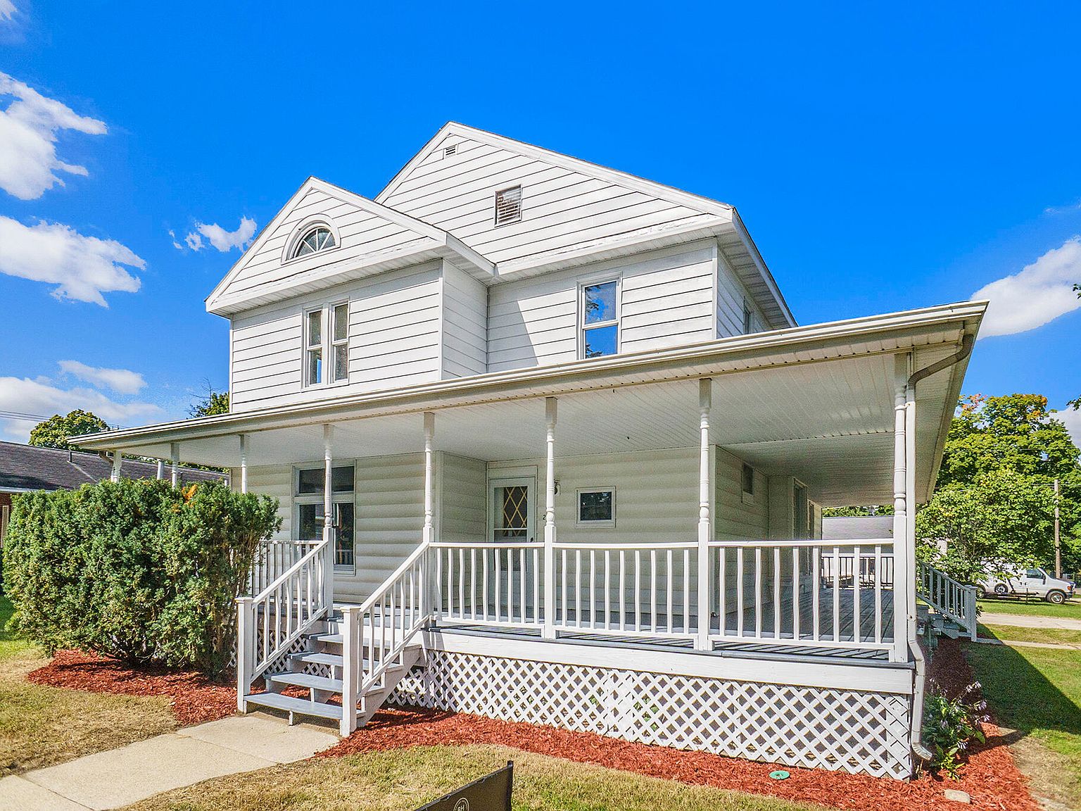 285 E 3rd St, Constantine, MI 49042 Zillow