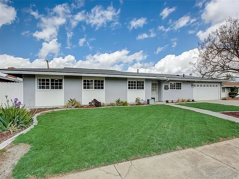 205 Primrose Ave — Photo 4