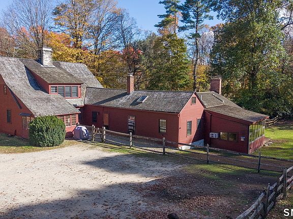 3rd image of 75 Bruning Road
