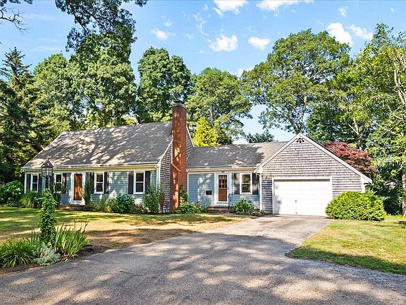 2nd image of 39 Coleridge Drive