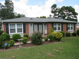 2804 Dulaire Rd, Greensboro, NC 27407