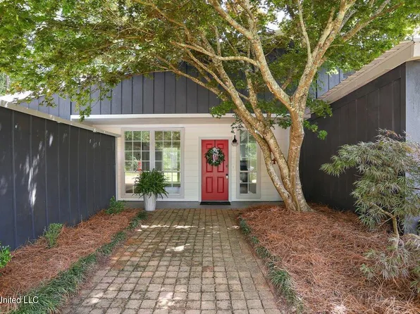 135 Riverside Chapel Dr, Pinola, MS 39149