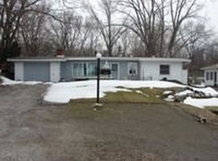 125 Shore Dr, Portage, IN 46368