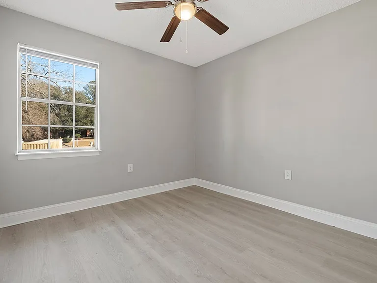 Arbor Landing Apartments — Photo 22