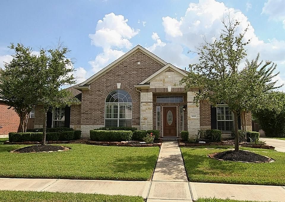 Gorgeous one story Beazer home with brick and stone elevation is awaiting your arrival in the golf c