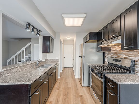 4th image of 108 Windward Dr