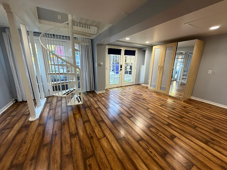 The plentifyl downstairs window flood the space with soft light.
