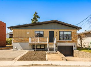 866 Rue St, Terrebonne, QC J6W3E8