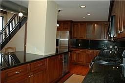 1st image of 915 Franklin St Unit 9C