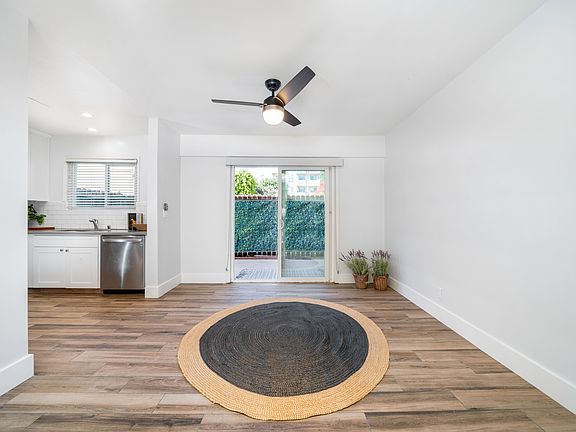 Dining area & private large patio