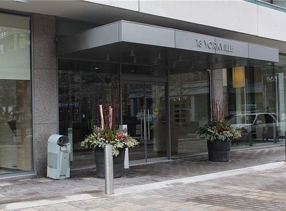 2nd image of 18 Yorkville Ave #2104