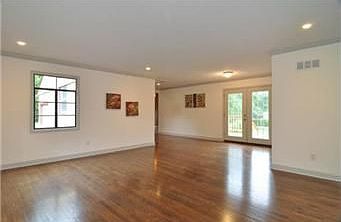 4th image of 8647 Pennsylvania Ave