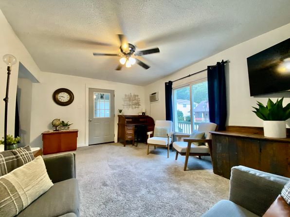 792 Main St