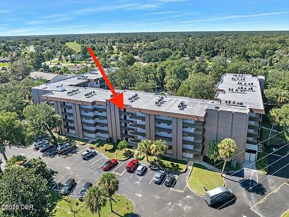 3rd image of 640 N Nova Rd APT 510