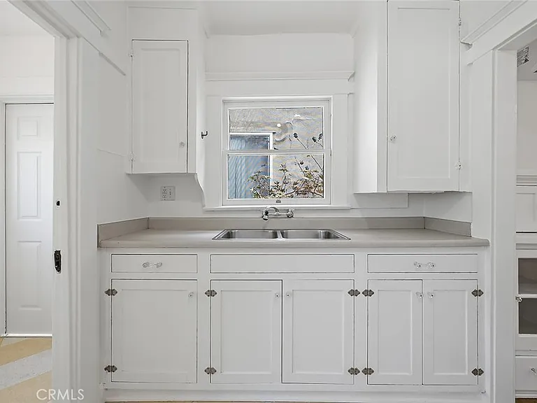 3322 Hamilton Way — Photo 7