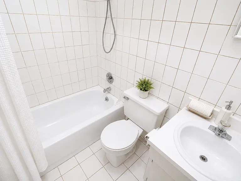 Lower level bathroom #4