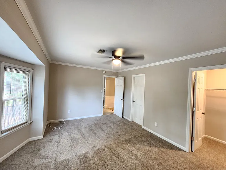 624 Crown Pointe Dr — Photo 12