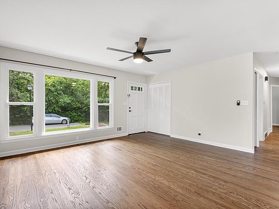 5th image of 304 Fox Run Rd