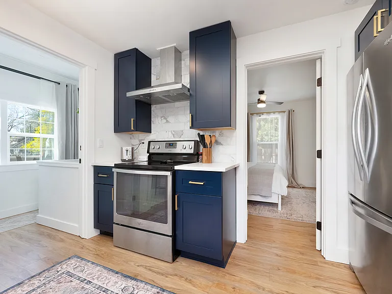 1221 N A St — Photo 15