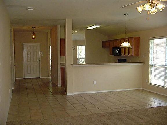 4th image of 208 Pagoda Dr
