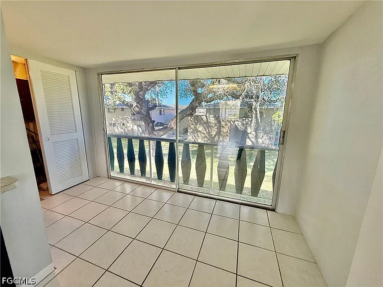 343 Joel Blvd #211D — Photo 19