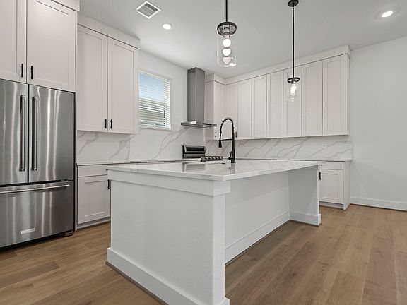 Fully loaded kitchen