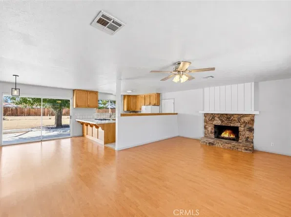 14204 Crow Rd, Apple Valley, CA 92307