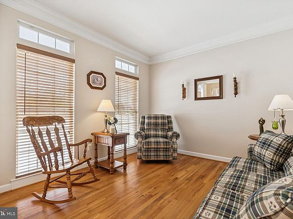 5th image of 12870 Edwin Dr