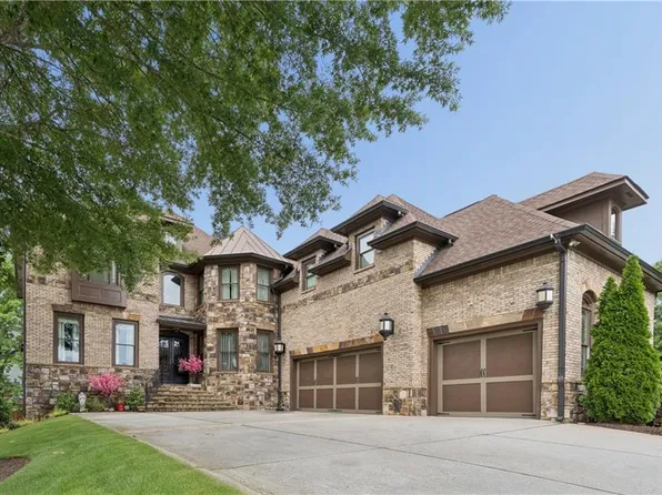 2660 Springbluff Ct, Buford, GA 30519