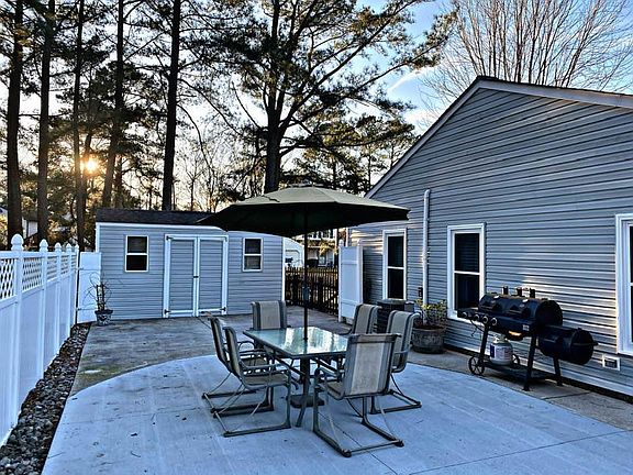 2nd image of 1211 Welles Ct #1211
