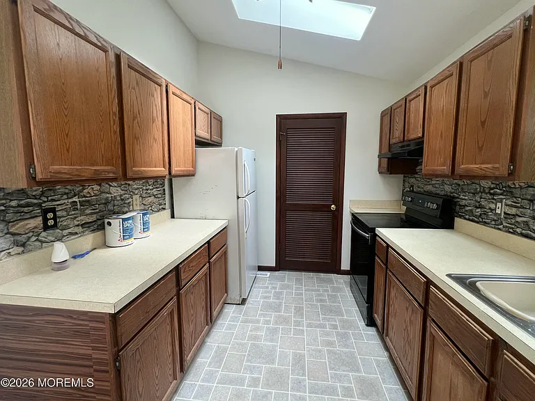 125 Lower Shore Rd — Photo 21