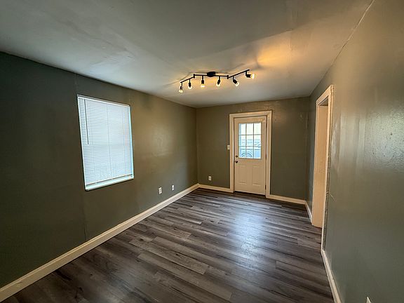 2nd image of 1623 E Archer St #B