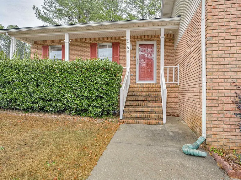 2508 Sand Ridge Ct — Photo 2